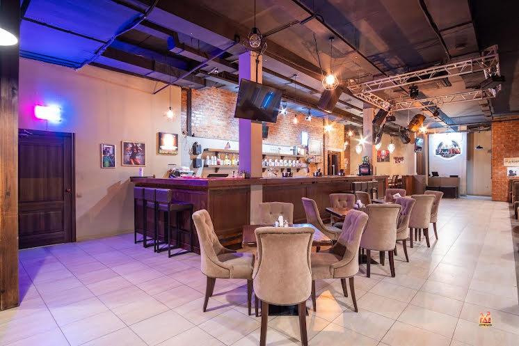 Основной зал в «БардIN» фотография №6