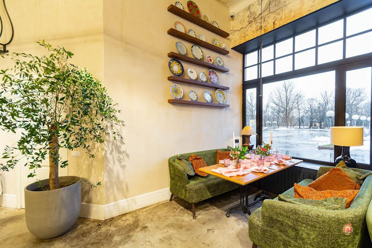 Основной зал  в «BONA Петергоф» фотография №18