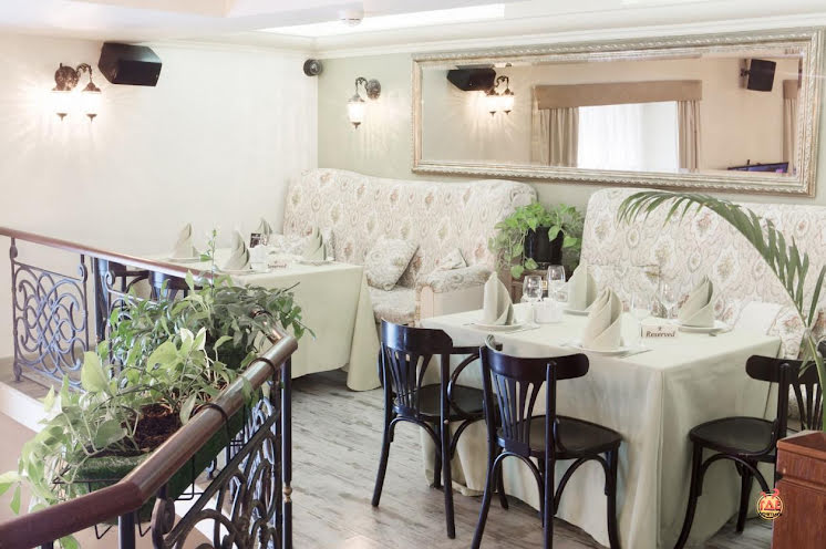 Зал «Мезонин» в «Сенполия» фотография №8