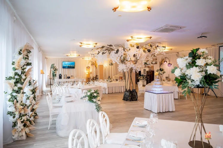 Большой банкетный зал в «9PARROTS» фотография №2