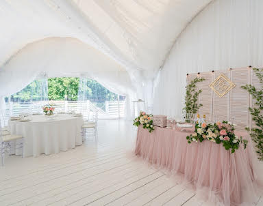  ресторан Emerald lake