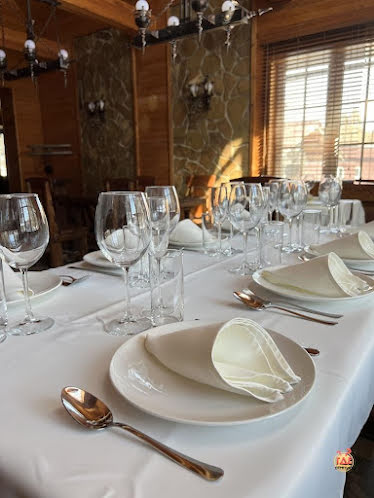 Трапезная в «У озера» фотография №4