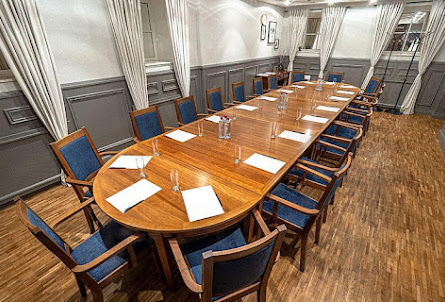 Зал «Флоренция» в Зал «Каминный»