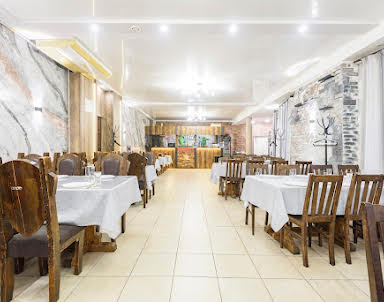  ресторан Три тополя