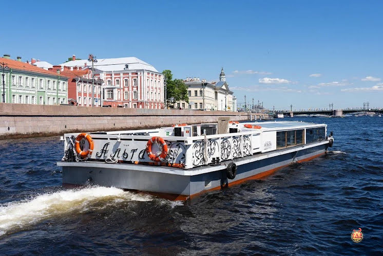 Основной зал в «Теплоход "Альта"» фотография №11