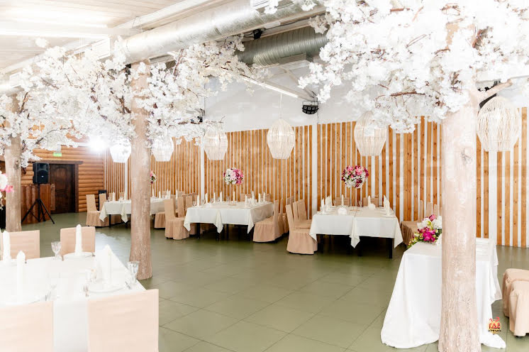 Зал «Яблоневый сад» в «Валенок» фотография №16