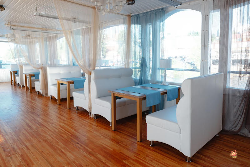 Белуга на Волге фотография №18