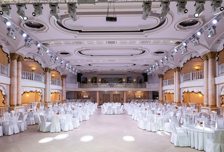 Большой зал в Зал «Венеция»