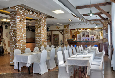 Основной зал в Малый зал