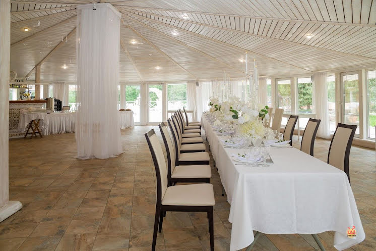 Зал ресторана в «Прибрежный Ярбург» фотография №10