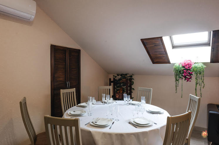 Основной зал в «Дача Хаус» фотография №3