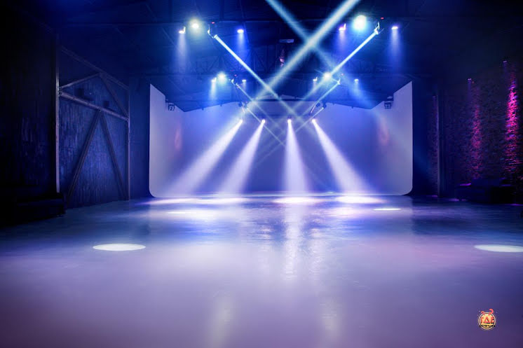 Большой зал в «STUDIOHALL» фотография №1