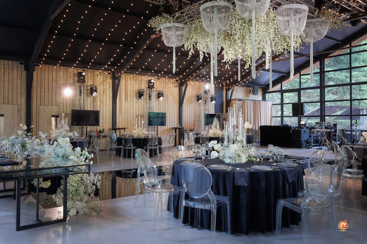 Большой зал  в «HIDE» фотография №2