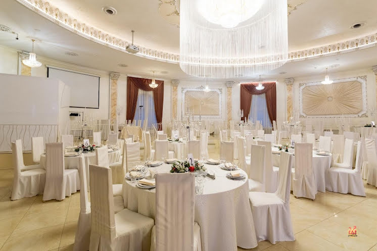 Большой банкетный зал в «Колизей Холл» фотография №7