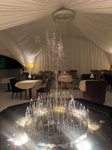 Открытый шатер у бассейна в «Юдино Парк» фотография №3