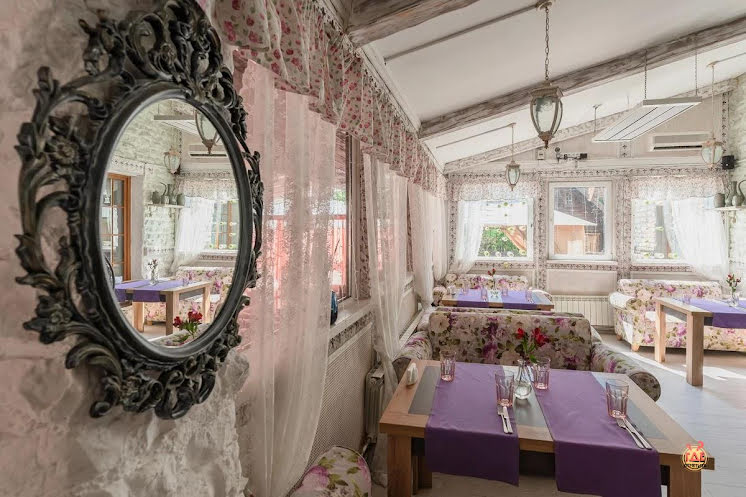 Веранда ресторана "Черемша" в «Старая Мельница» фотография №3