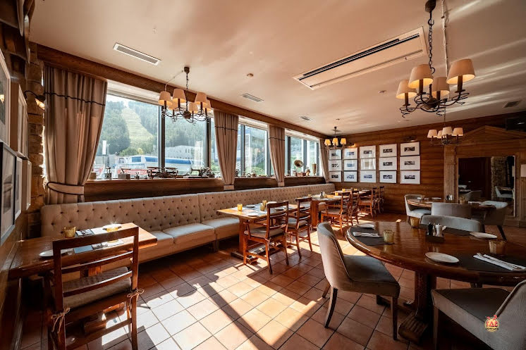 Обеденный зал в «Хозяин тайги» фотография №16