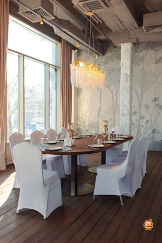 Зал на 2 этаже  в «Сытый лось на Большой Семёновской» фотография №2