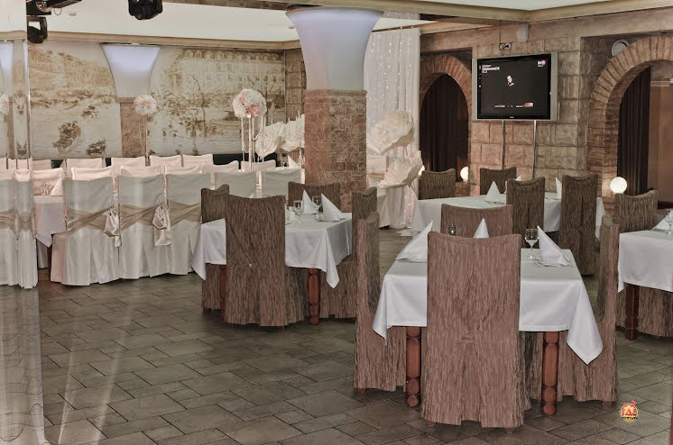 Основной зал  в «Братина» фотография №1