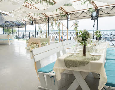  ресторан Белуга на Волге