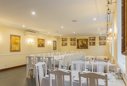 Большой зал в Малый зал