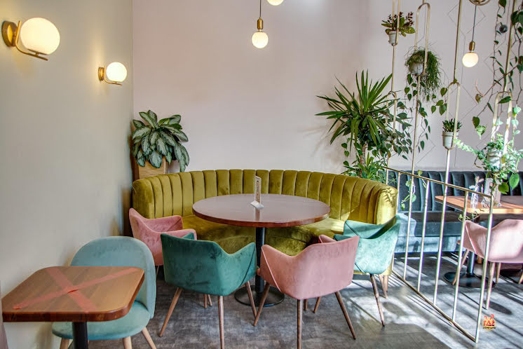 Основной зал  в «Вкусная компания» фотография №6