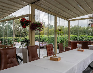  ресторан Гранатовый Сад № 1