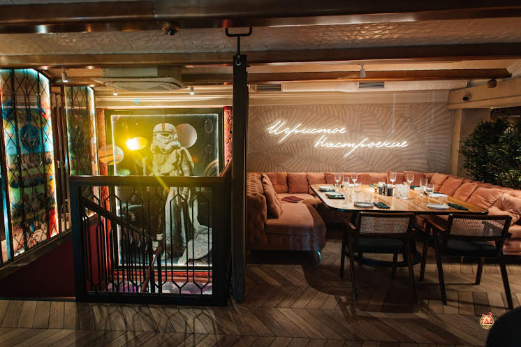 Зал на 2 этаже  в «Mixtura bar» фотография №15