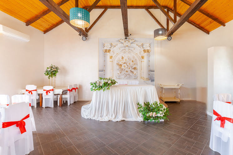 Большой зал  в «Семейная усадьба» фотография №17