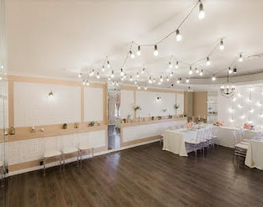  ресторан Liris hall на Среднеохтинском проспекте