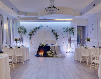 День рождения в Amulet на Восстания