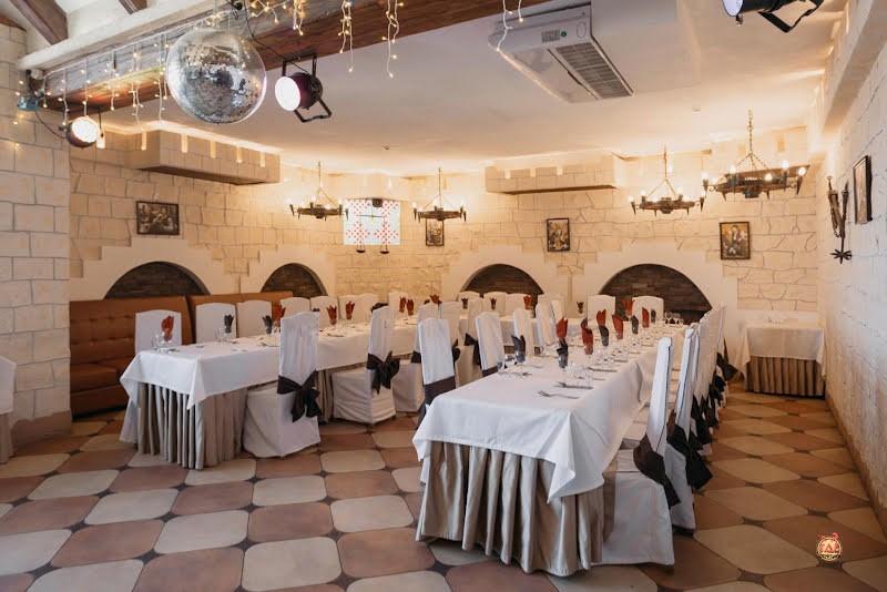 Подворье замка фотография №6