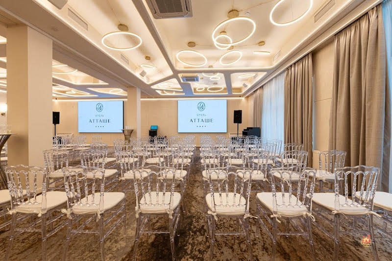 Атташе фотография №3