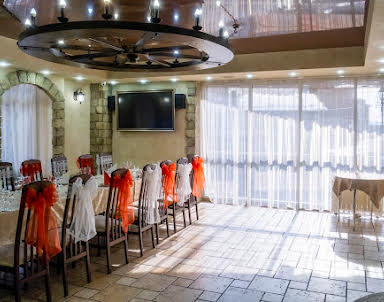  ресторан Таверна «Колесо»