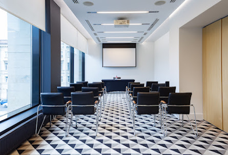 Зал "Мурманск" в Зал "Брифинг" 