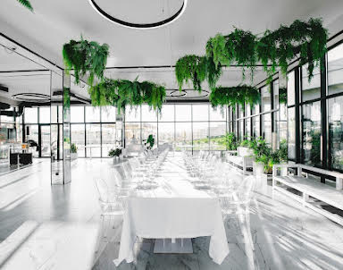  ресторан Jani Crystal