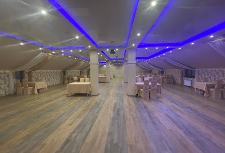 Банкетный зал на 3 этаже в Банкетный зал на 2 этаже