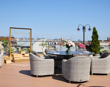  ресторан Crown Hotel St. Petersburg