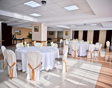  ресторан Нежинка