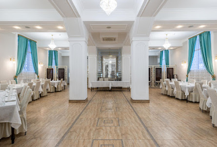 Большой зал в Малый зал