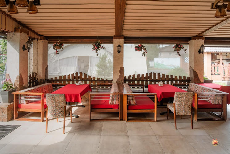 Летняя веранда в «Белая лошадь» фотография №5