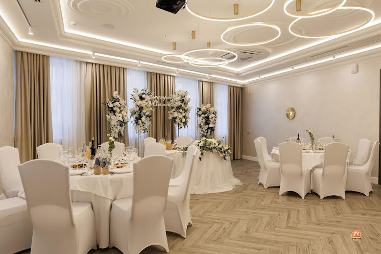 Большой зал в «Атмосфера» фотография №9