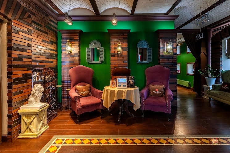 Основной зал в «Familia» фотография №14