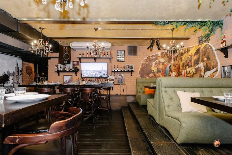 Зал "Кега" в «Leuven Belgian Brasserie» фотография №7