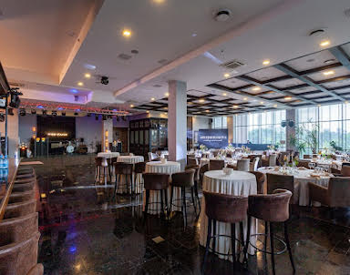  ресторан Astro Plaza