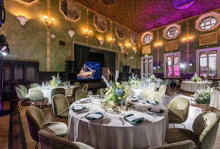 Основной зал в Малый зал