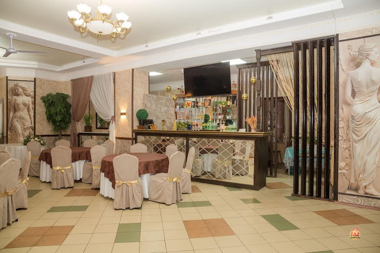 Большой банкетный зал в «Наши Люди» фотография №6