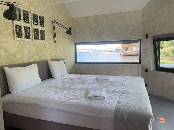 Основной зал в «White Mare на Крестовском» фотография №5