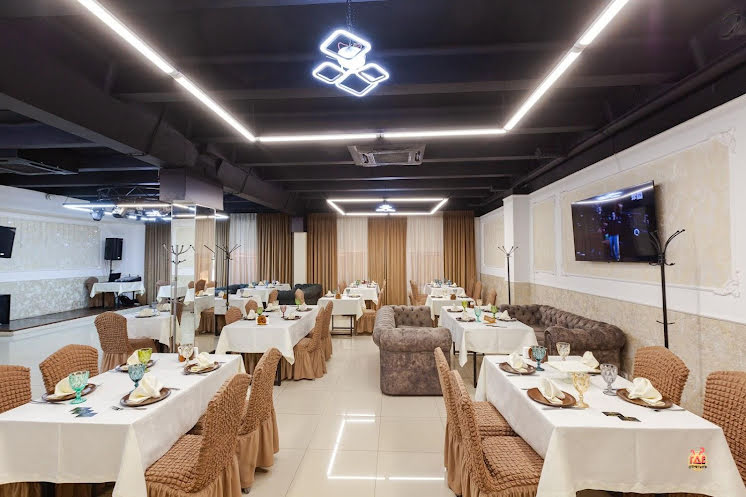 Основной зал  в «Огни Севера» фотография №9