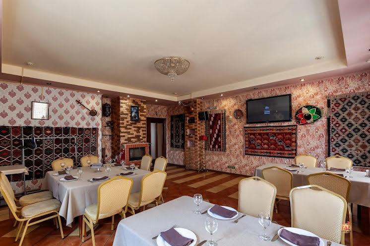 Средний зал  в «Золотой дворик» фотография №7